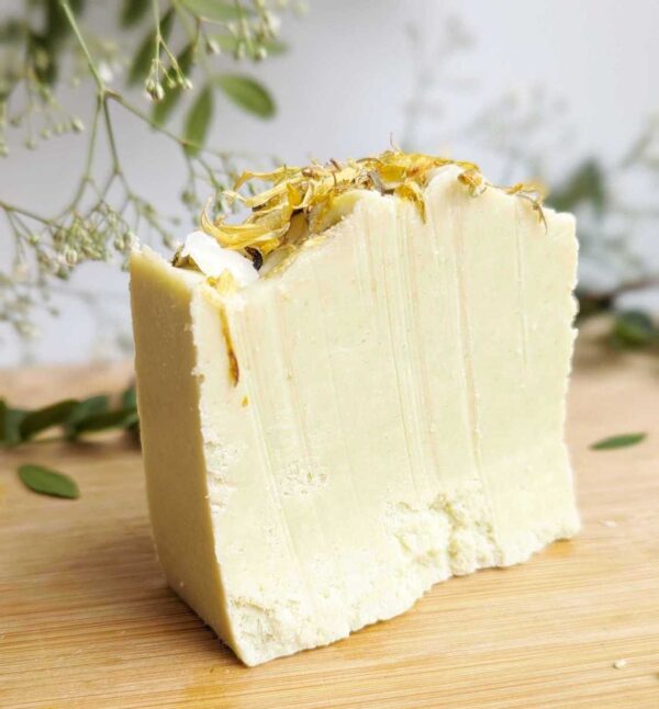 Traditionelle handgemachte Naturseife PUR mit Bernsteinsäure