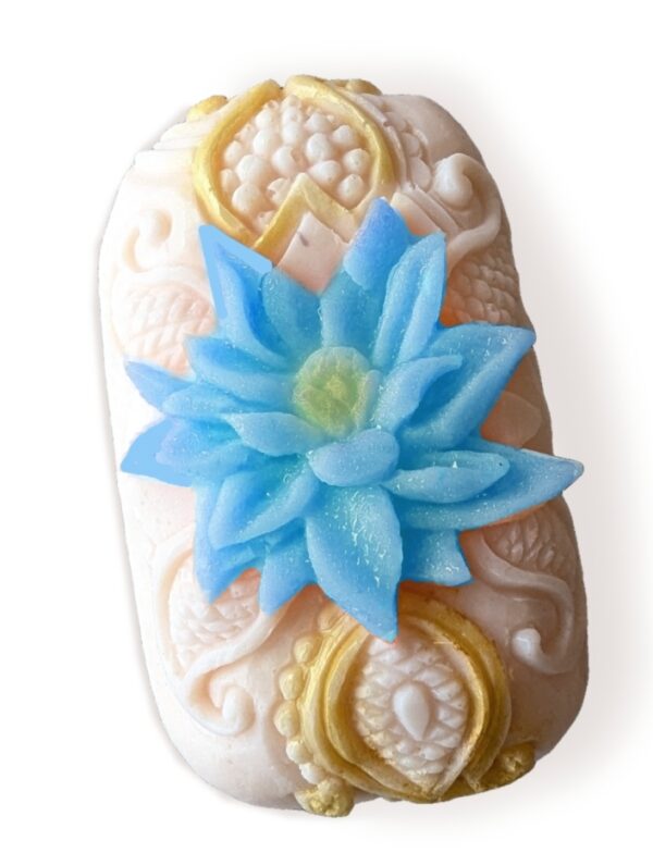 Blau Lotos Herz des Buddha Lotusblume handgearbeitete Himbeerenseife