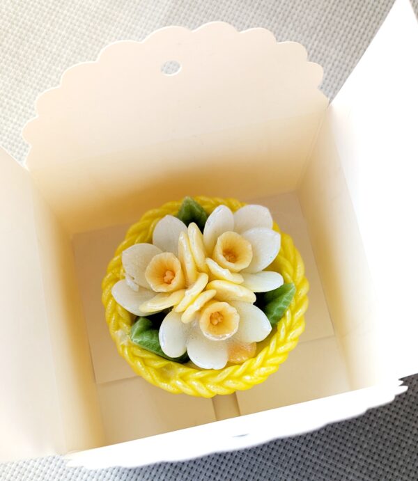 PXL_20260130_140001565 Geschenkverpackung- eine papierschachtel