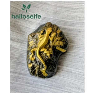 halloseife Eidechse auf Stein Eidechse auf Stein Handgemachte Himbeereseife Geschenkideen